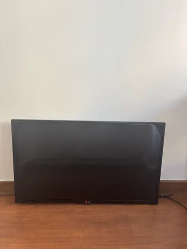 Televisão Smart LG 40