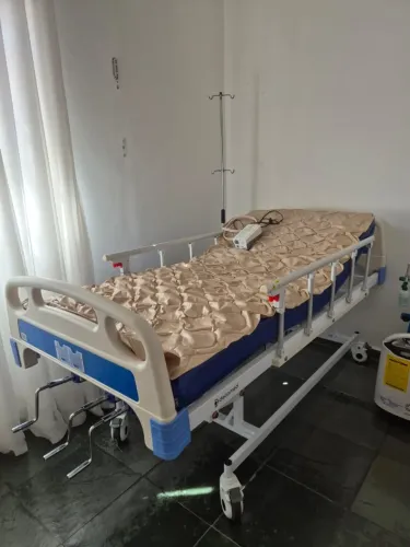 CAMA HOSPITALAR COMPLETA