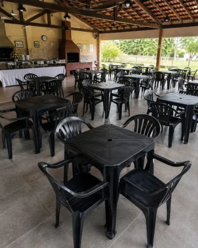 Locação Jogos de Mesa Plastico e Churrasqueira Costela