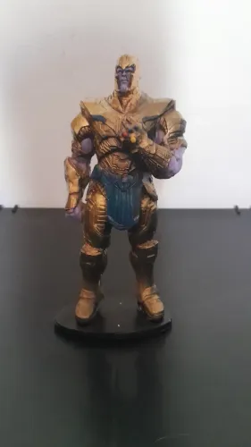 Estátua Thanos (Marvel)