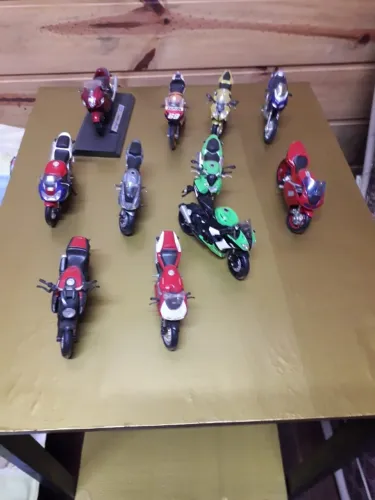 Motos colecionáveis $30 cada