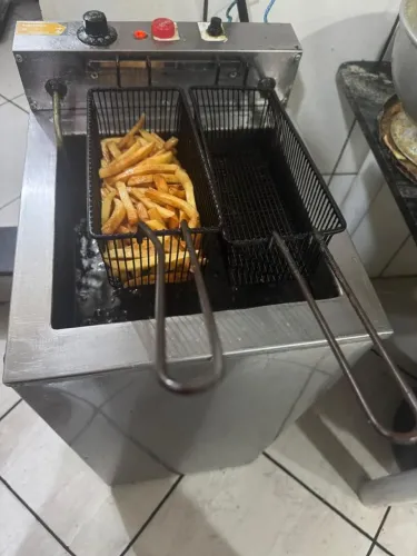 Vende mesa geladeira fritadeira fogão ventilador 