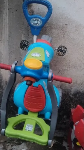Triciclo infantil