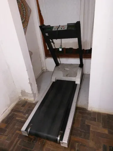 Esteira muito forte 220 v até 12 km