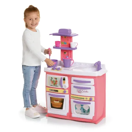 Cozinha completa, fogão, forno pia que sai agua com lava louça de brinquedos
