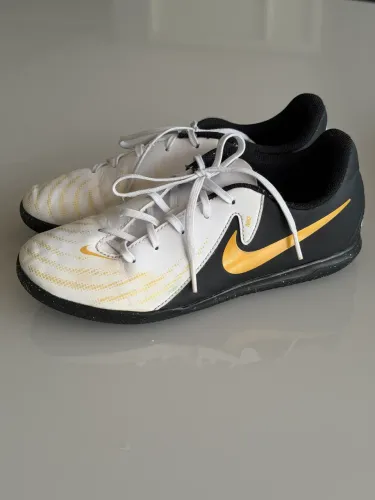 Chuteira futsal Nike 35