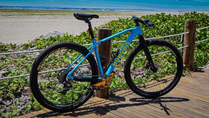 Bike Aro 29 Elleven Athom - Garfo Rígido, 1x8v e Freio Pistão Duplo