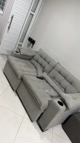 Sofá grande 3 lugares