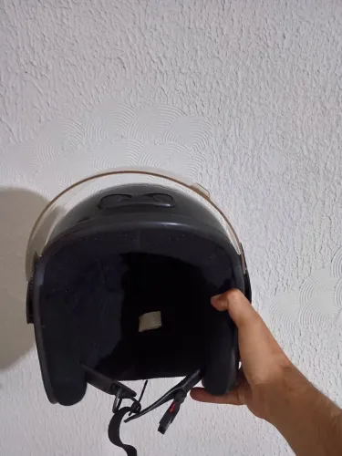 Capacete aberto
