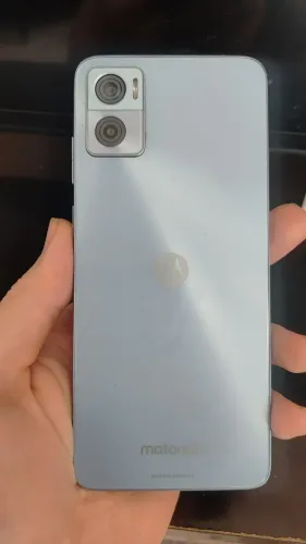 Celular Motorola E22