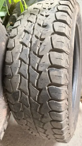 Par de Pneus Continental Barum 225/65 R17 AT