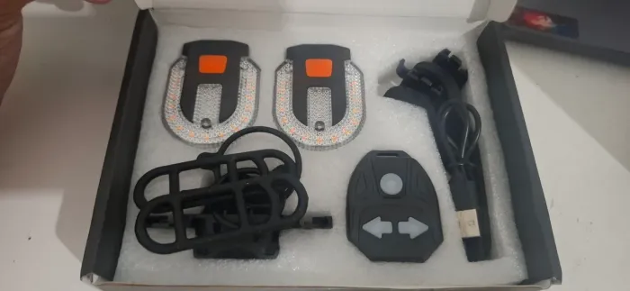 Luz e seta para bicicleta