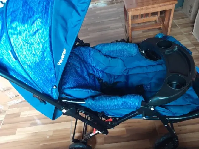 Carrinho + bebê conforto 