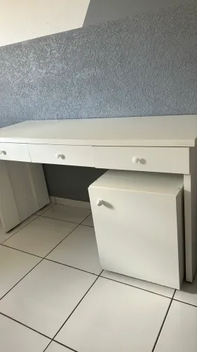 Penteadeira/escrivaninha 