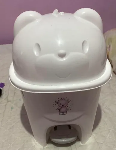 Lixeira de bebê
