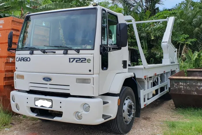 Caminhão de entulho Ford 1722