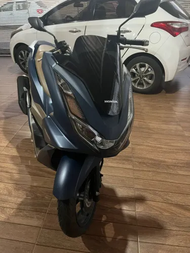 VENDE-SE HONDA PCX 160 DLX ABS