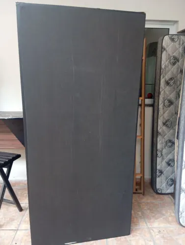 Vende-se cama de solteiro Box sem colchão