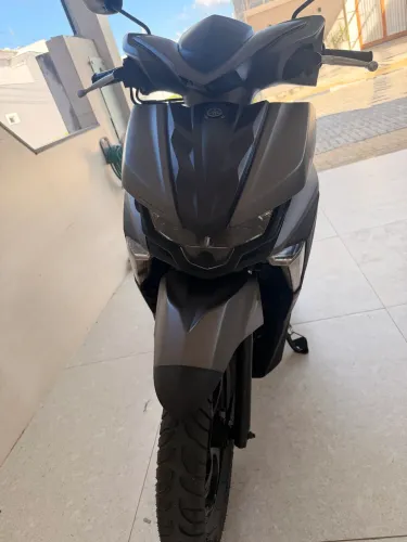 Moto neo 125 cinza 