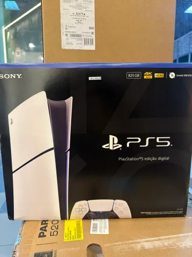 PlayStation 5 825GB
