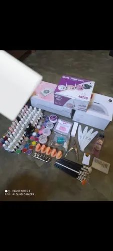 Kit de unha em gel semi-novo 