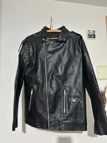 jaqueta biker preta couro sintético
