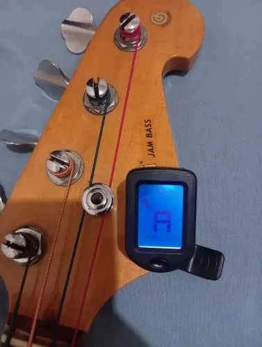 Vendo contra baixo Gianini jazz Bass