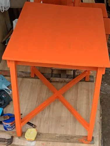 Mesa e Cadeira