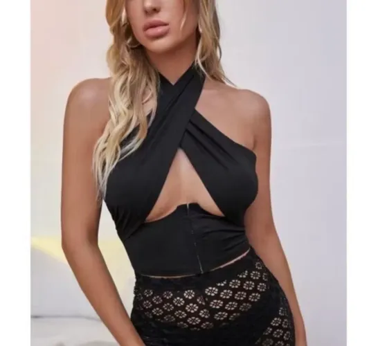 Cropped SHEIN preto tamanho Chico