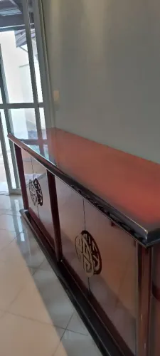 Jogo sala de jantar com buffet em madeira maciça laqueada