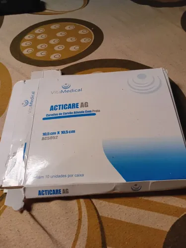 Curativo de carvão ativado com prata ,tenho 8 unidades pra vender no tamanho 10,5x10,5.