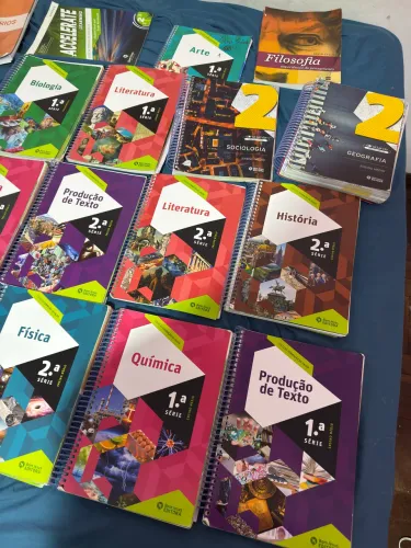 Kit Apostilas Bom Jesus 1º e 2º Ano | ENEM e UFPR