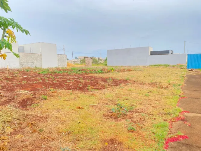 Terreno para venda na Zona Sul, em Arapongas com 252m²