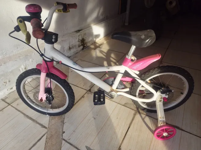 Bicicleta infantil aro 16 com freios a disco