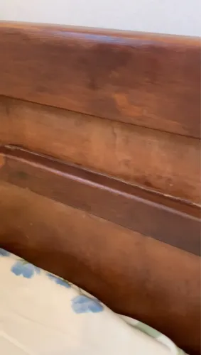 Cama de solteiro de madeira maciça