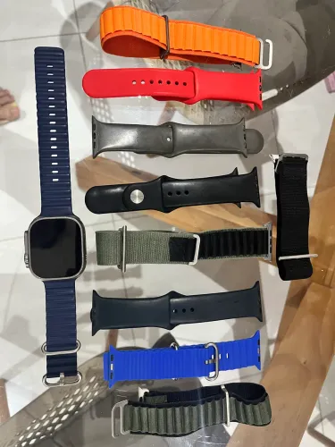 Apple Watch Ultra com 9 pulseiras inclusas