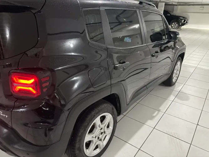 Jeep Renegade Sport T270 1.3 TB 4X2 Flex Aut. 2023