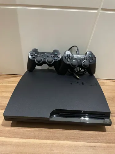 PS3 Slim 320gb Vários jogos, 2 controles