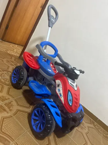 Carro homem aranha