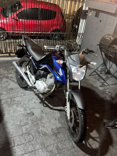 Vende se titan 150 preço quero 10500