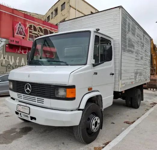 MB 710 Bau Chapeado
