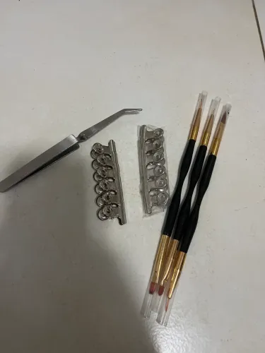 Pincéis e utensílios de unha