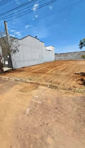 Terreno à venda em Franca, Esplanada Primo Meneghetti, 200m²