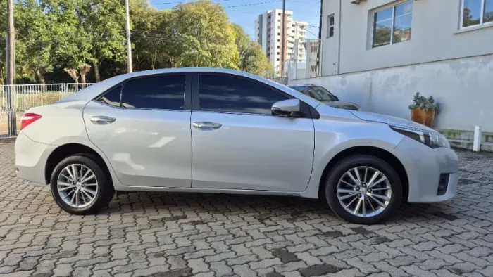 Toyota Corolla Altis 2.0 Flex 16V Aut. 2017