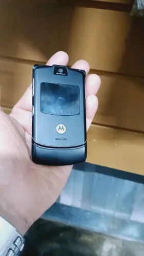 Celular motorola v3