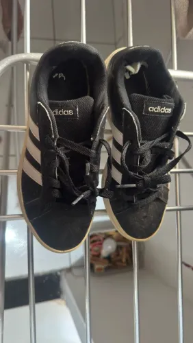 Sapato adidas número 35- USADO