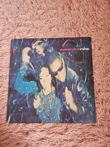 LP vinil: Inner City - Fire
