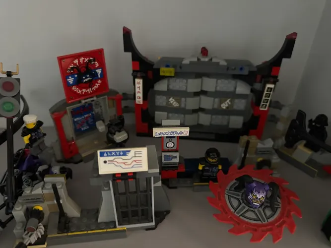 LEGO Ninjago 70640 Quartel-General da S.O.G. - 100% completo com minifiguras
