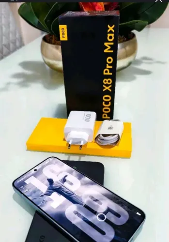 POCO X8 PRO MAX 12/256 GB Vendo ou troco por iPhone.