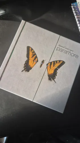 Paramore - Brand New eyes Edição Deluxe Limitada | Completa